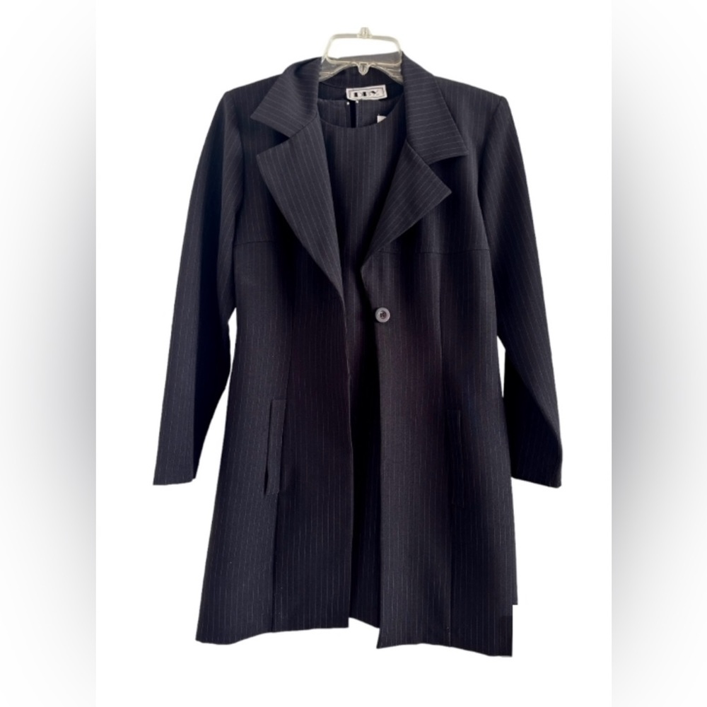 DBY JACKET DRESS - 2 PIECE SUIT. SIZE 3